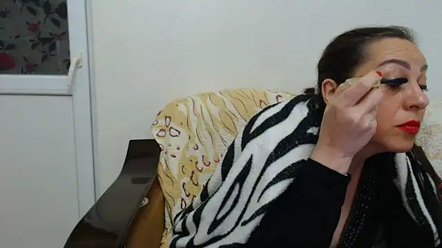 Snapshot of MissElla chatting on 01/19/26, 12:47 MissElla online show from 01/19/26, 12:47