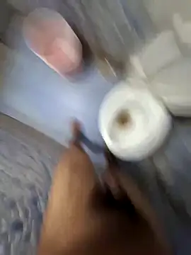 Snapshot of divyansh_hyderabadi chatting on 03/16/25, 04:12 divyansh hyderabadi online show from 03/16/25, 04:12