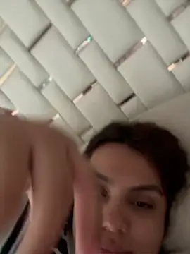 Snapshot of valeria2019hot chatting on 04/30/26, 04:36 valeria2019hot online show from 04/30/26, 04:36