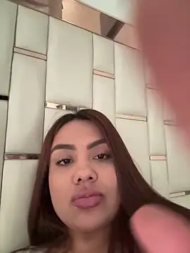 Snapshot of valeria2019hot chatting on 10/05/25, 09:38 valeria2019hot online show from 10/05/25, 09:38