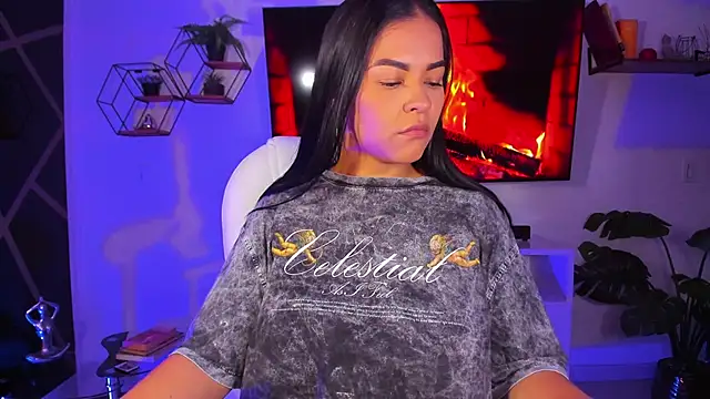 Snapshot of valeria2019hot chatting on 09/18/25, 01:14 valeria2019hot online show from 09/18/25, 01:14