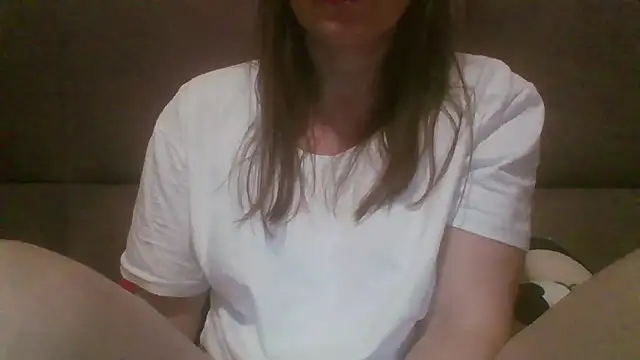 Snapshot of Sladkiegubki chatting on 02/19/25, 09:14 Sladkiegubki online show from 02/19/25, 09:14