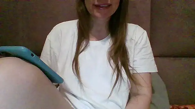 Snapshot of Sladkiegubki chatting on 01/27/25, 11:22 Sladkiegubki online show from 01/27/25, 11:22