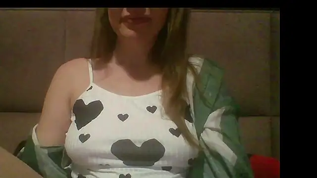 Sladkiegubki online show from 10/31/25, 10:05