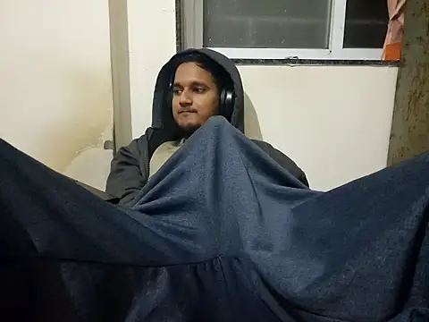 Jonrobinso online show from 12/01/25, 05:47