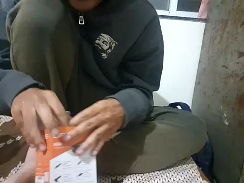 Jonrobinso online show from 12/17/25, 03:17