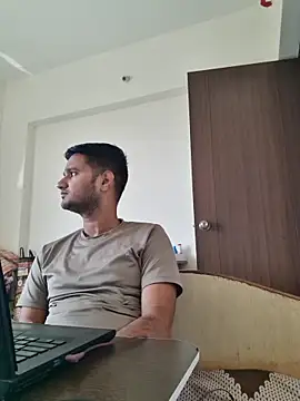 Jonrobinso online show from 04/11/26, 04:20