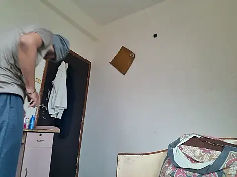 Jonrobinso online show from 12/01/25, 05:41