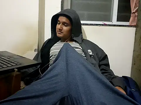 Snapshot of Jonrobinso chatting on 01/05/26, 05:27 Jonrobinso online show from 01/05/26, 05:27