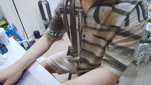 AnthroTw online show from 12/01/25, 03:35