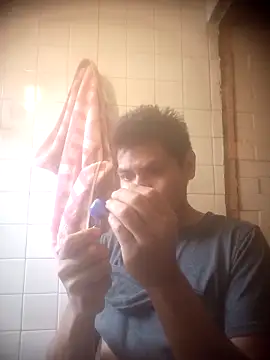 Snapshot of Giovannisexxx69 chatting on 03/29/26, 10:11 Giovannisexxx69 online show from 03/29/26, 10:11