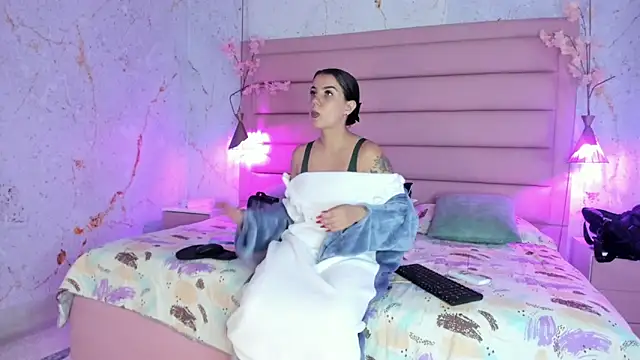 MelaniieRoux online show from 11/25/25, 07:47