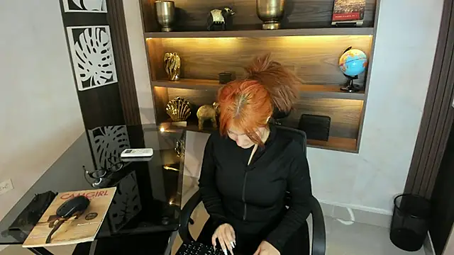 MelaniieRoux online show from 04/10/26, 07:43