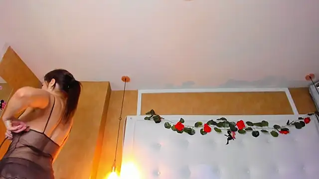  evamilf  online show from 04/08/26, 12:06