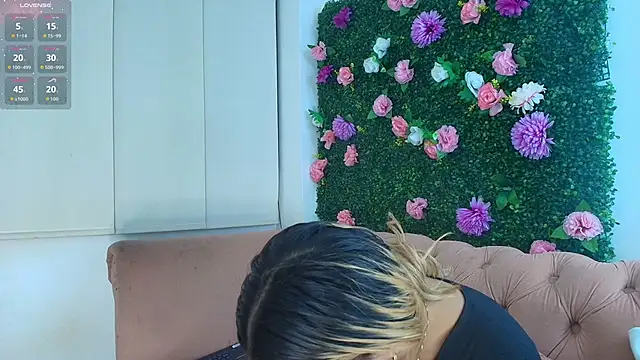 Snapshot of miranda_villa chatting on 11/06/25, 12:31 miranda villa online show from 11/06/25, 12:31