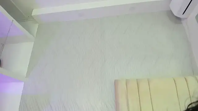 Snapshot of miranda_villa chatting on 03/11/25, 03:34 miranda villa online show from 03/11/25, 03:34