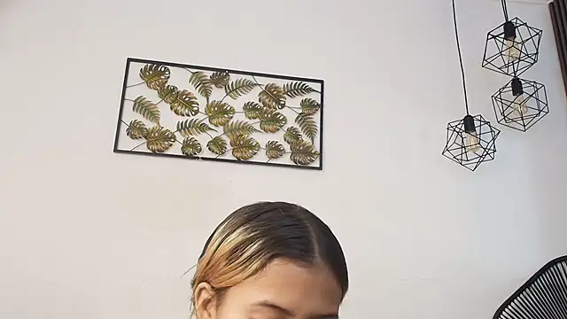 Snapshot of miranda_villa chatting on 10/01/25, 12:53 miranda villa online show from 10/01/25, 12:53