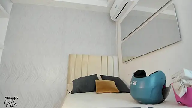 miranda villa online show from 03/31/26, 12:18