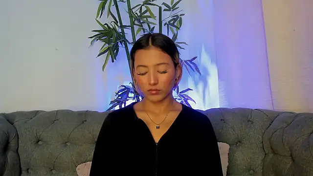 Snapshot of miranda_villa chatting on 12/15/25, 12:55 miranda villa online show from 12/15/25, 12:55