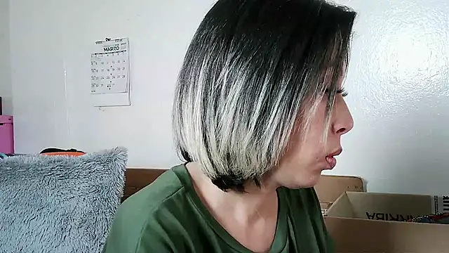 alixia81 online show from 03/04/26, 10:06