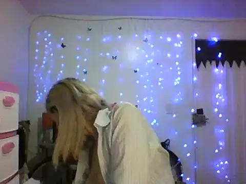 alixia81 online show from 03/11/25, 09:56