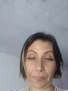 alixia81 online show from 09/28/25, 11:01