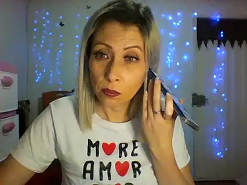 alixia81 online show from 03/04/25, 02:27