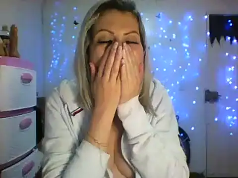 alixia81 online show from 02/22/25, 02:28