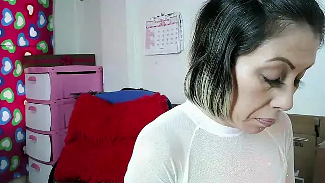 alixia81 online show from 11/23/25, 04:06