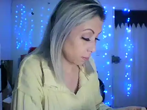 alixia81 online show from 03/16/25, 09:49