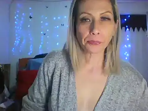 alixia81 online show from 03/22/25, 01:32