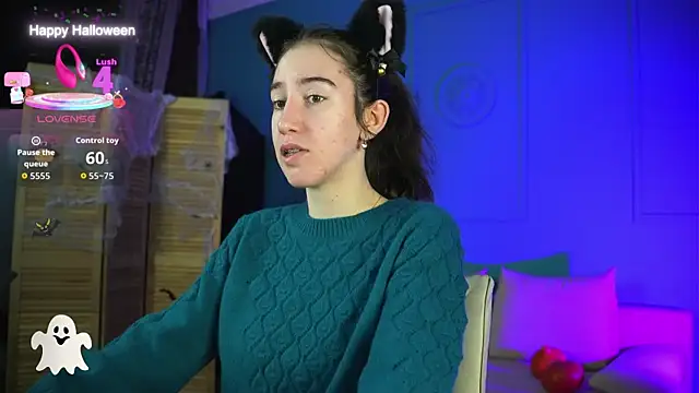 Belle Via online show from 10/31/25, 03:52