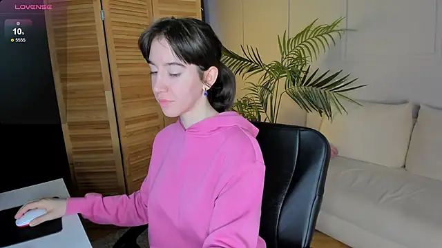 Belle Via online show from 02/28/25, 05:26