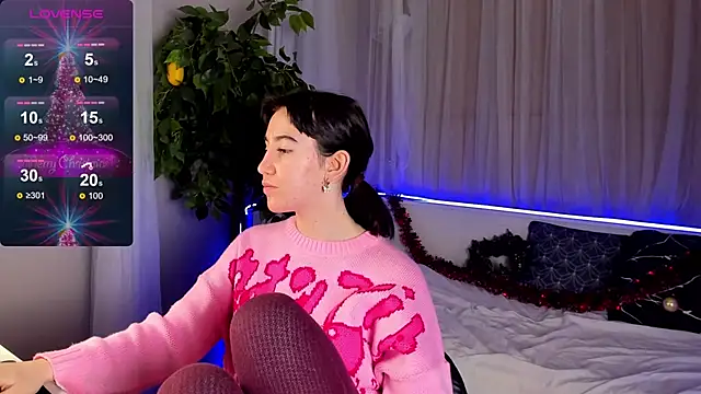 Belle Via online show from 12/25/24, 01:51