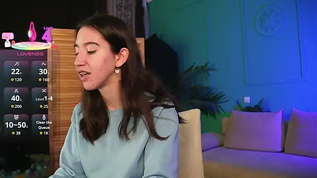 Belle Via online show from 10/13/25, 03:13