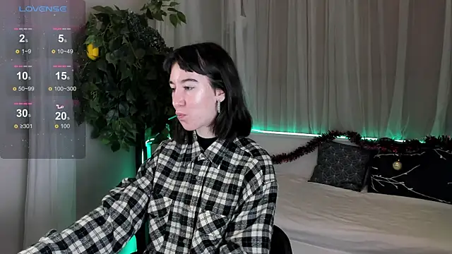 Belle Via online show from 12/24/24, 10:22