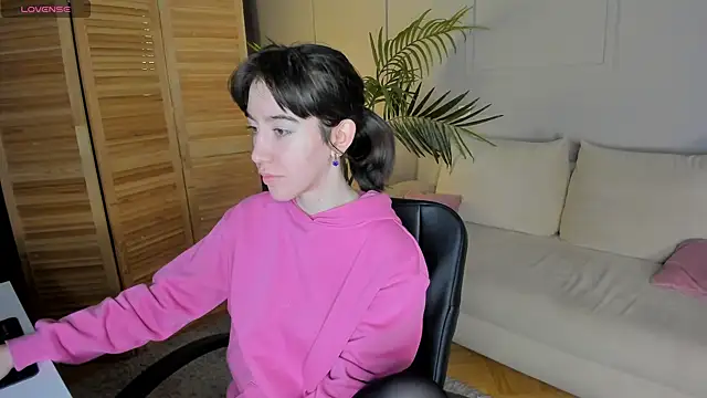 Belle Via online show from 02/28/25, 02:20