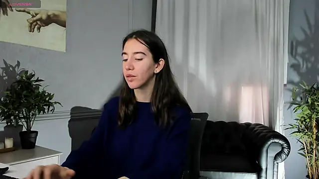 Belle Via online show from 09/14/25, 05:52