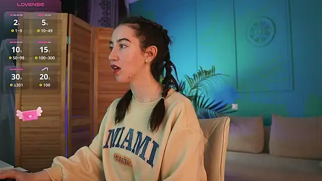 Belle Via online show from 11/27/25, 05:46