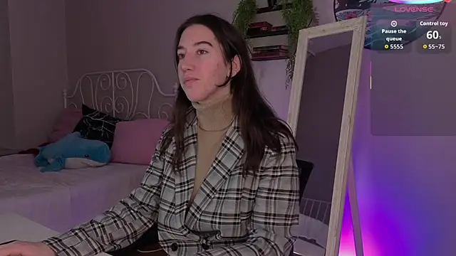 Belle Via online show from 10/17/25, 03:25