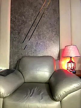 AaronCruz  online show from 11/18/25, 08:45