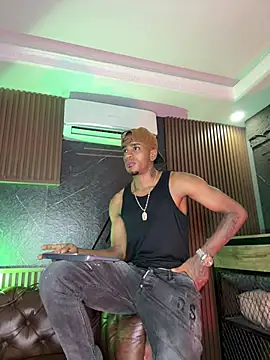 AaronCruz  online show from 02/10/26, 03:38