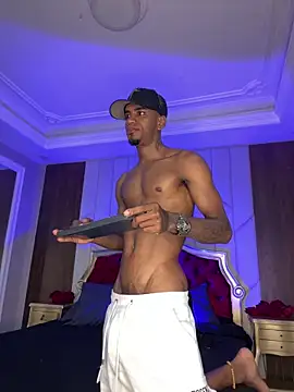 AaronCruz  online show from 12/18/25, 01:33