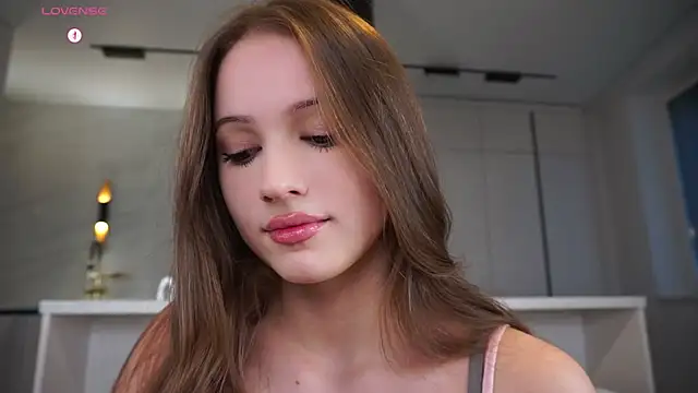 hecola online show from 11/21/25, 12:15