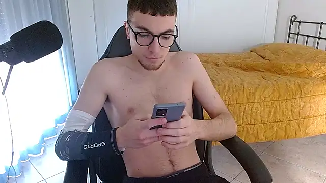 FitGuyDream online show from 12/31/24, 10:58