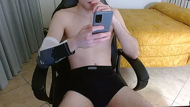 FitGuyDream online show from 12/05/25, 01:27