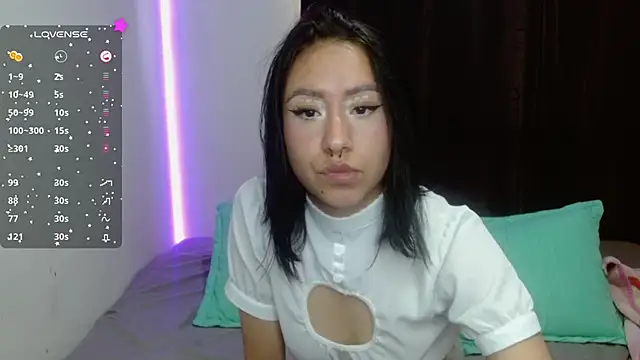 Anne Nicholson online show from 12/20/24, 02:59