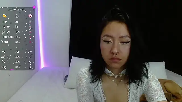 Anne Nicholson online show from 12/27/24, 03:31