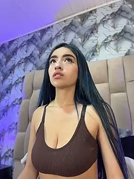 Snapshot of Kristin_Ramirez chatting on 06/17/26, 02:00 Kristin Ramirez online show from 06/17/26, 02:00