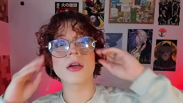 Snapshot of Max_lover1 chatting on 10/01/25, 02:17 Max lover1 online show from 10/01/25, 02:17